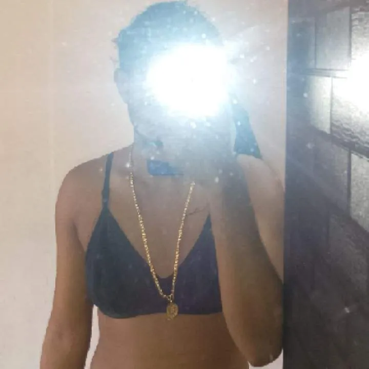 Sissy Safna Photo On Jungo Live