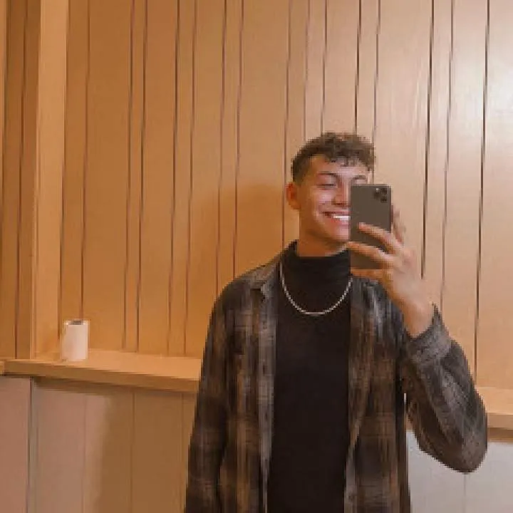 Steve Photo On Jungo Live