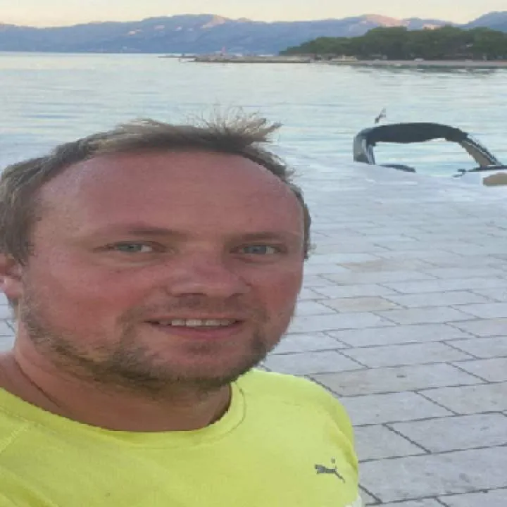 Biki Photo On Jungo Live