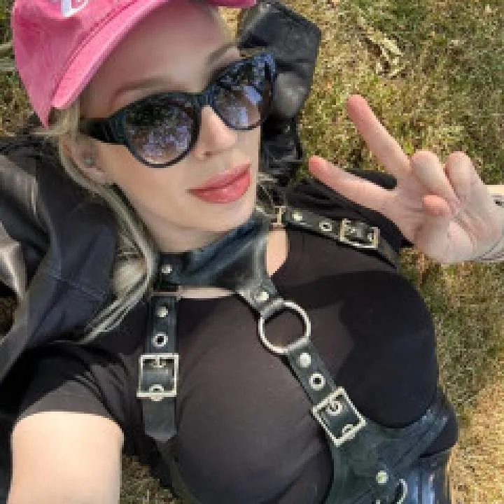 Mistress Photo On Jungo Live