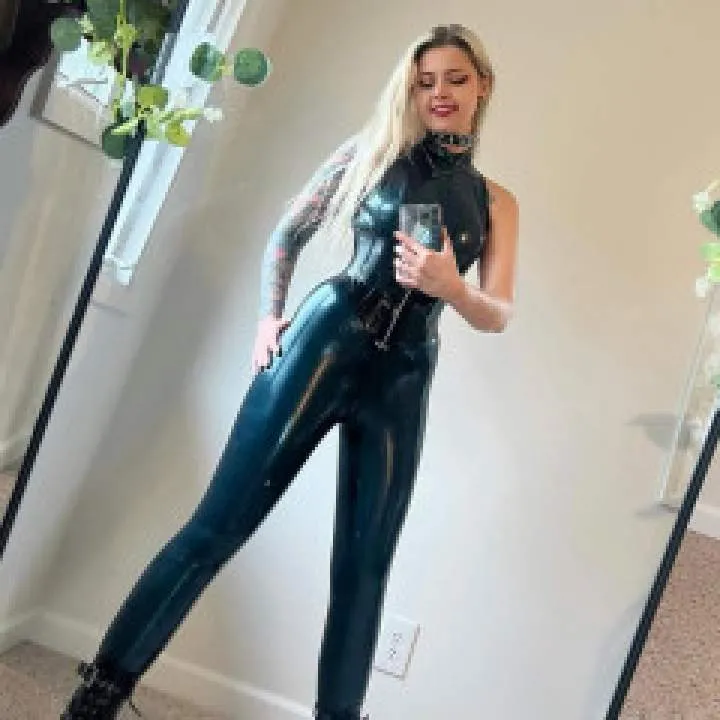 Mistress Sophia Photo On Jungo Live