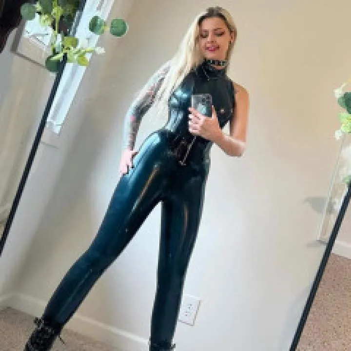 Mistress Sophia Photo On Jungo Live