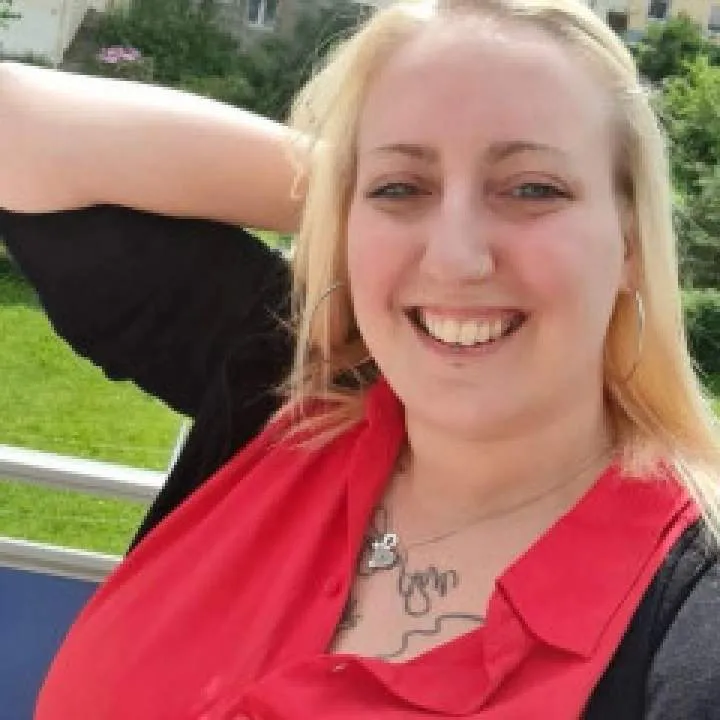 Debi Photo On Jungo Live