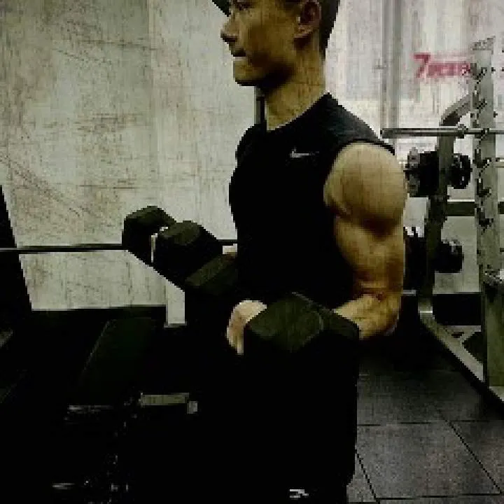 Tom Photo On Jungo Live